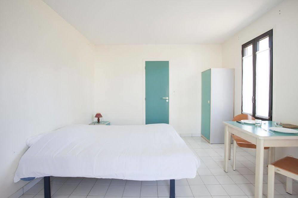 Sous Les Pins Hotel Ronce-les-Bains Exterior foto